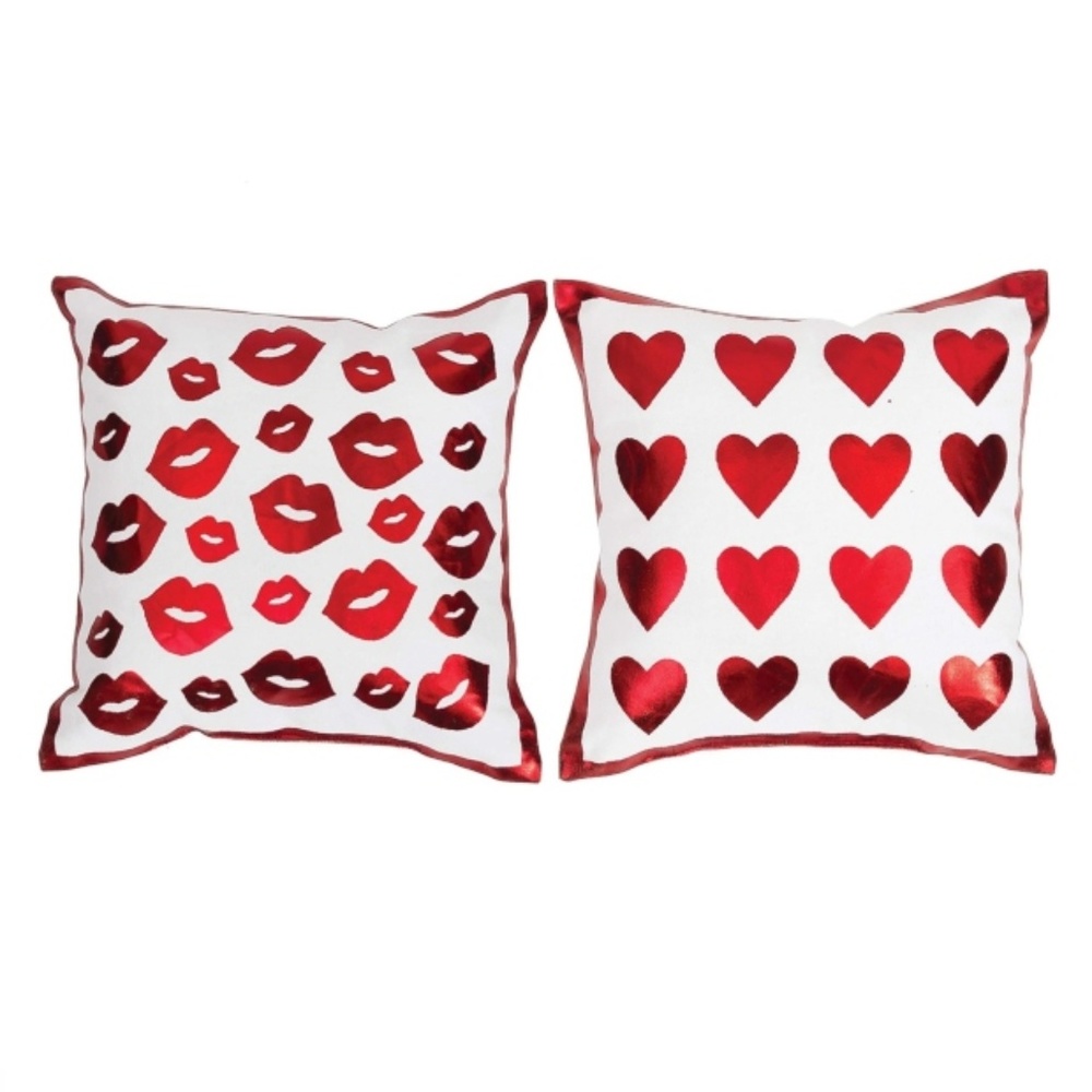 Set of 2 Heart & Lips Valentines Throw Pillows New